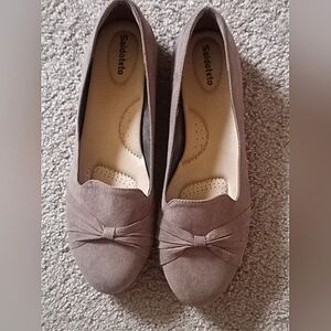 NWT Women's Saidoteto ballet flat shoes. SIZE 9.5